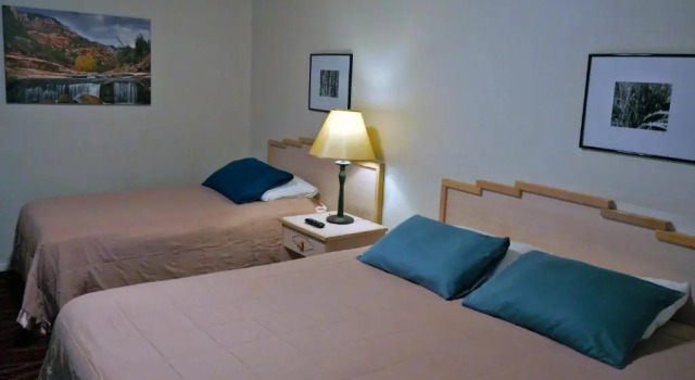 Четырёхместный номер Standard Sugar Loaf Lodge