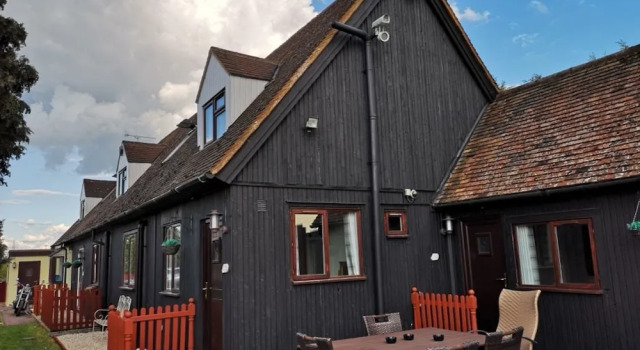 Chalet Cottages, Забронировать Шале Отели Стритли с парковкой, Парковка