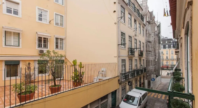 Ginjinha House - 4 Rooms - Bairro Alto - with AC by Lisbeyond, Забронировать Гостевой дом Недорогие отели Мизерикорди, рядом с Театр Trindade, недорого