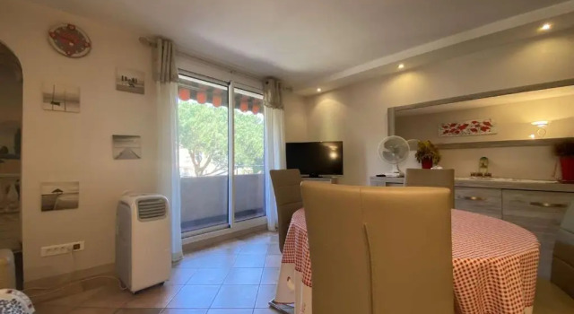 Appartement Sainte-Maxime, 2 pièces, 4 personnes - FR-1-226-483, Rezervasyon Daire Mimosa Road otoparklı oteller, Otopark