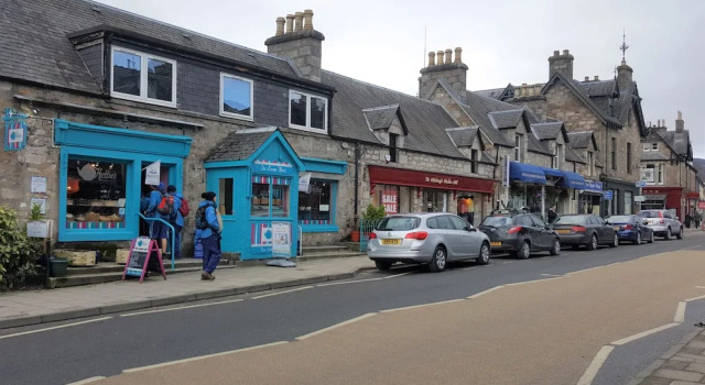 Atholl Rd Self Catering - 127 Central Location, Buchen Sie Ferienwohnung Hotels in Schottland mit Parkplatz, Parkplätze