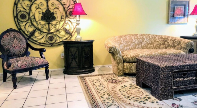 Olde Naples Condo #815, Забронировать Отель Нейплс Southwest Florida, рядом с Lowdermilk Beach