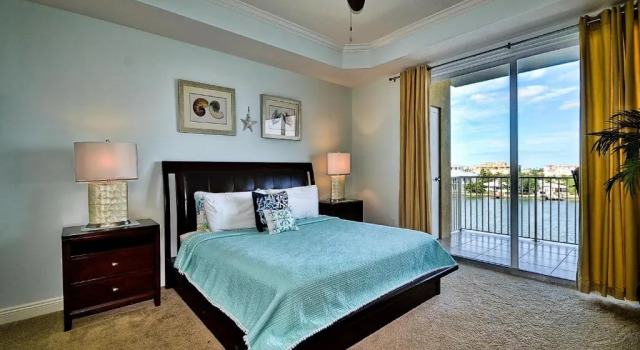 Bay Harbor 403