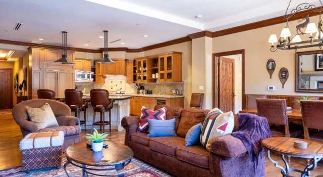 Reduce Rates w/ Skating Rink View in Northstar Village! Great Bear 404