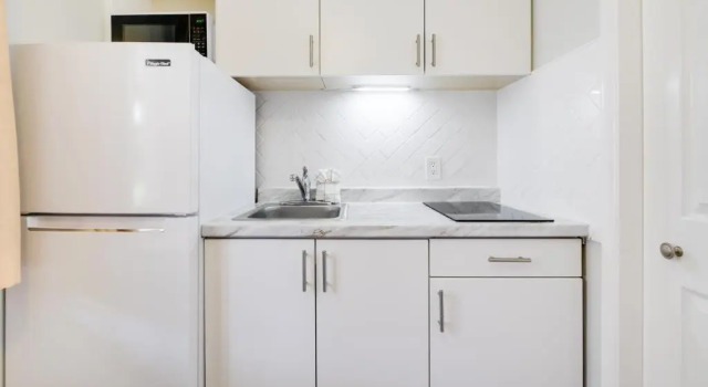 Студия Palm Crest Resort Motel