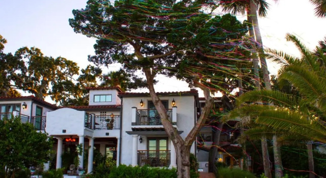 Black Dolphin Inn