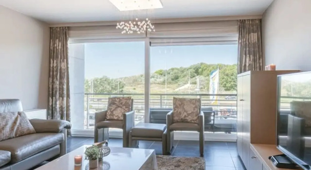 Апартаменты Bright Apartment With Parking Near the Beach