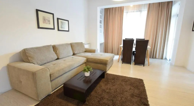 Апартаменты с балконом Uptown Residence Apartments