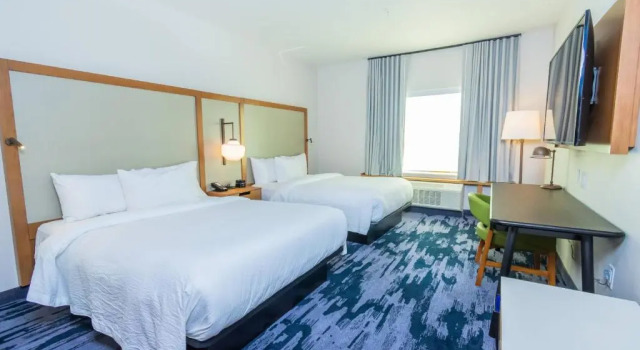 Четырёхместный номер Standard Отель Fairfield by Marriott Inn & Suites Houston League City