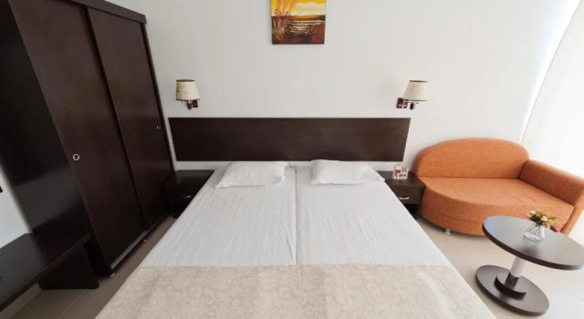 Hotel Recif, Rezerwuj Hotel Neptun Constanta