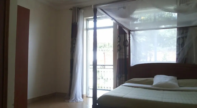 Deluxe Doppel Zimmer mit Balkon RoseVilla Hotel