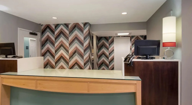 Candlewood Suites Omaha