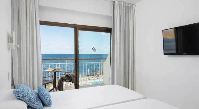 Двухместный номер Standard seafront Hotel Atolon & Kaafu Beach Club