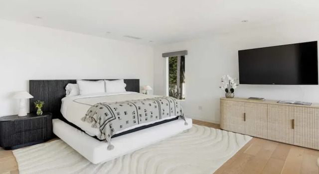 Luxury Hollywood Hills Home With Pool, Outdoor Dining & Iconic Views Skyline Chalet, Забронировать Шале Коттеджи Голливуда, Коттедж