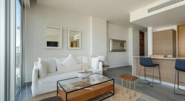 Апартаменты Comfort с 3 комнатами с балконом Exclusive Apartment with rooftop pool