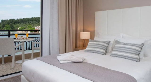 Двухместный номер Premium с балконом и с видом на море Angelica Hotel
