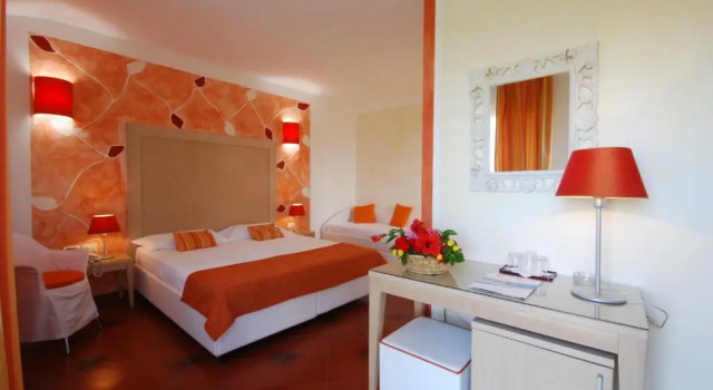 Трёхместный номер Cala Rosa Club Hotel