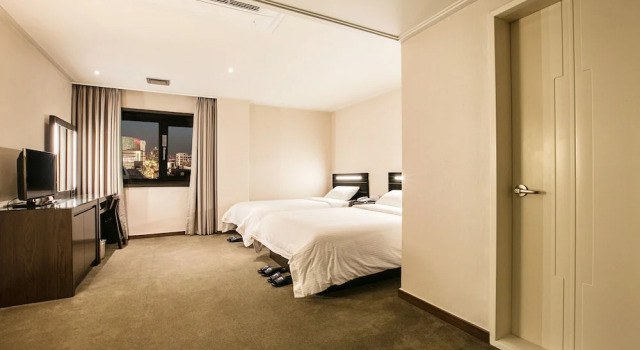 Двухместный семейный номер Standard Busan Tourist Hotel