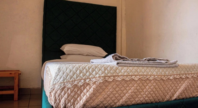 Economy Einzel Zimmer mit Balkon Fidos Guesthouse