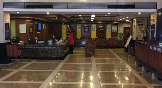 Sichuan Longzhaoshu, Book Hotel Hoteller i Beijing Province med parkering, Parkering