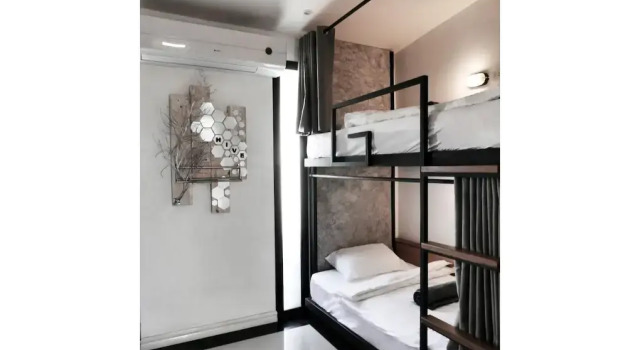 Hive Hostel - Adults Only