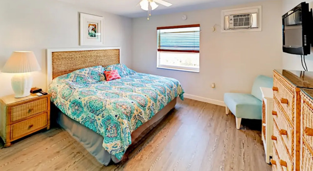 99 Sombrero Blvd Duplex Unit B 2 Bedrooms 2 Bathrooms Duplex, Book Feriehus Sommerhuse i Marathon, Hytte