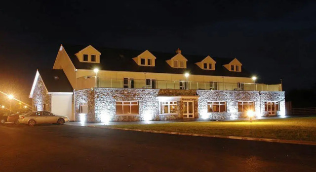 Moycarn Lodge & Marina, Prenota Hotel  
