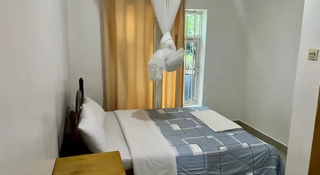 House - Sleeps 8 - Parking - Garden