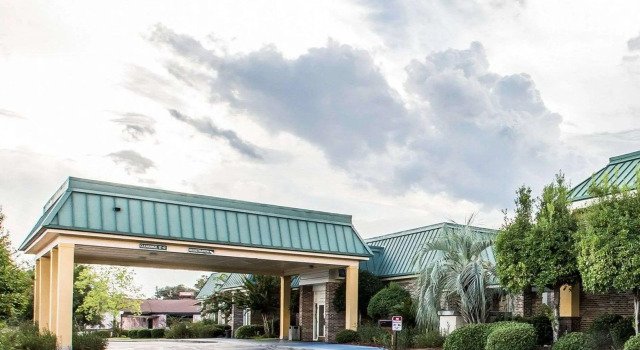 Номер Standard Days Inn by Wyndham Hinesville Near Fort Stewart