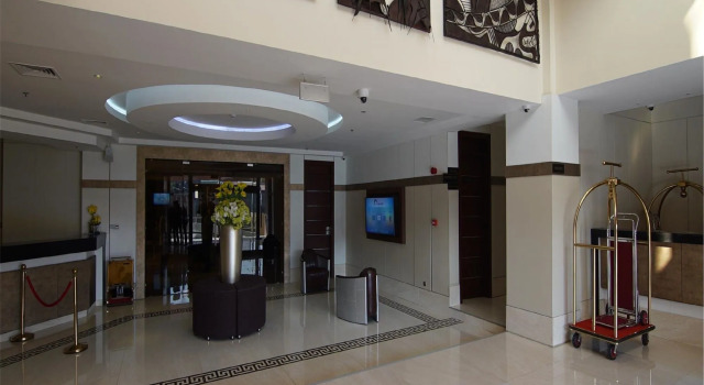 Pearlwort Hotel and Suites, Book Hotel Hotels in Lagos with a Pool, Swimming Pool