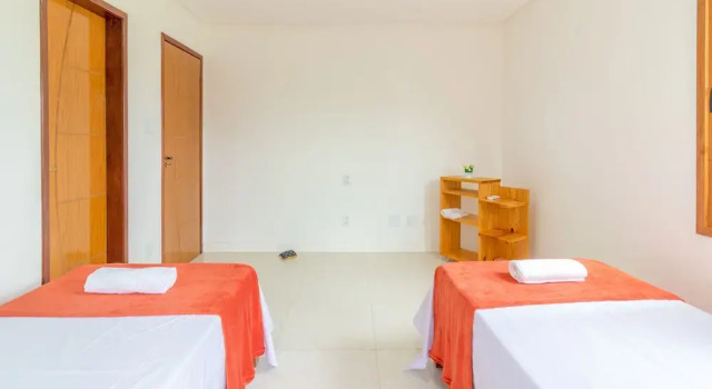 PF24 Excelente Casa 6 Suítes