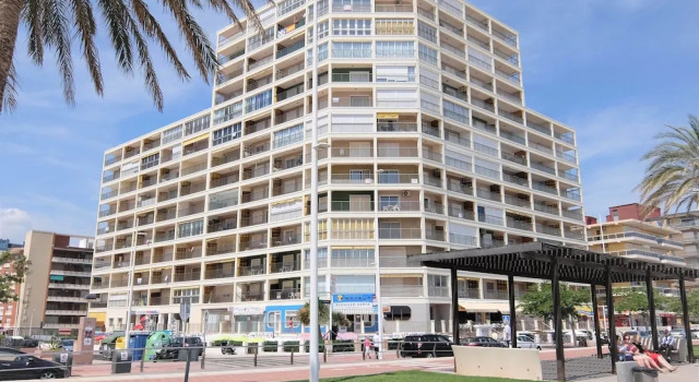 Apartamento Infante E4- 13º (2/4), Забронировать Апартаменты/квартира Даймус 