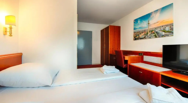Двухместный номер Standard Hotel B1