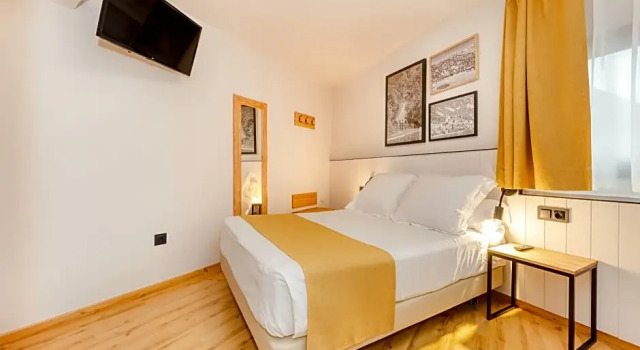 Четырёхместный номер Hotel Viella