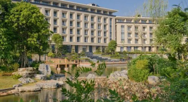 Lotus Villa Hotel, Book Hotel Hotels in Liuzhou with Parking, Parking