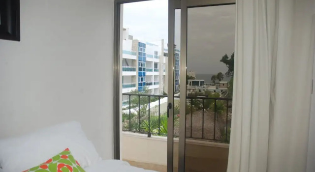 Апартаменты E&J Beach Condos