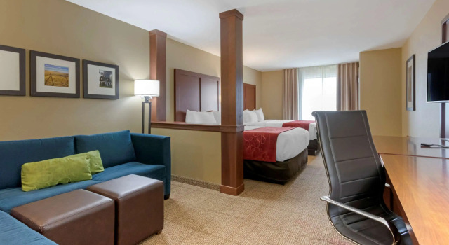 Четырёхместный люкс Comfort Suites Billings