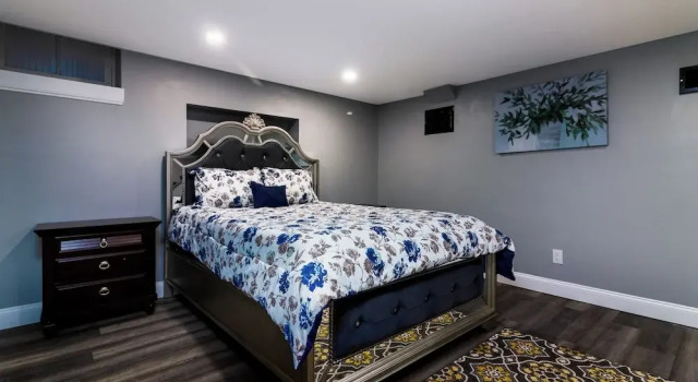 5Br, 1.5 Ba Close To Niagara Falls State Park, Buchen Sie Ferienhaus Niagara Falls Buffalo