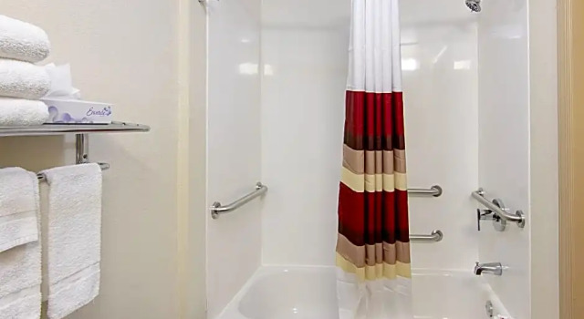 Номер Deluxe Red Roof Inn Locust Grove