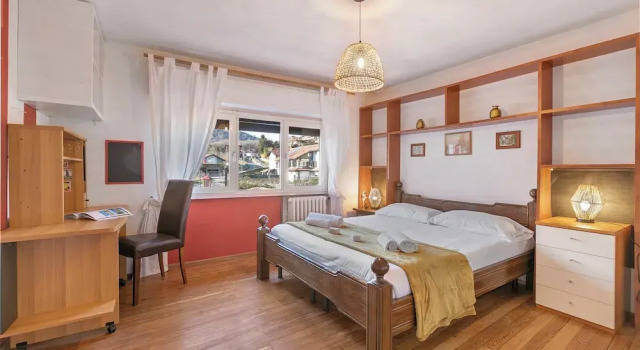 Апартаменты La Lanterna Swimming Pool Retreat