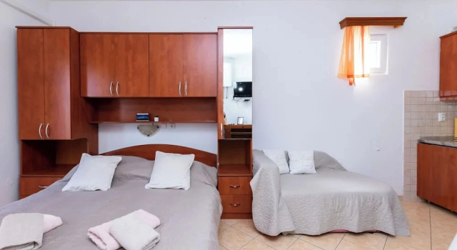 Studio Apartments D. Matahlija