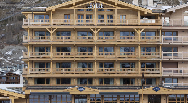 Le Yule Hotel & Spa, Забронировать Курортный отель Курортные отели Овернь-Рона-Альпы, Курортный отель