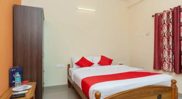 Hotel Shree Devi Srinivasa By OYO Rooms, Забронировать Отель Отели штата Тамилнада с завтраком, Завтраки