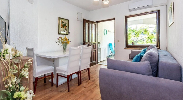 Awesome Apartment in Rogoznica With 2 Bedrooms and Wifi