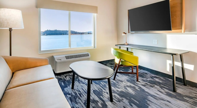 Люкс Fairfield Inn & Suites by Marriott Klamath Falls