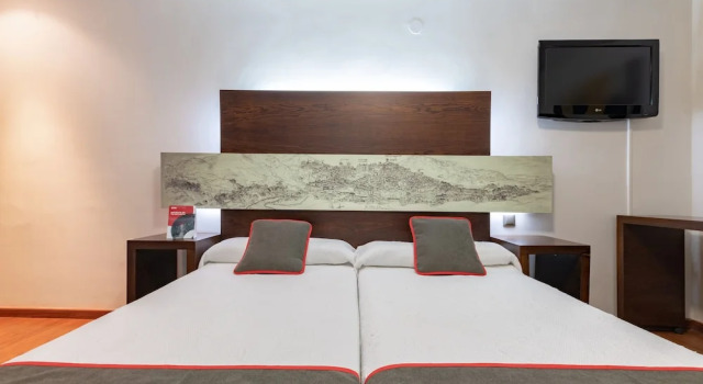 Standard Neljän hengen huone OYO Hotel Francabel