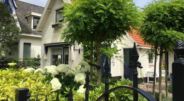 Коттедж с 3 комнатами Pittoresque house near the beach