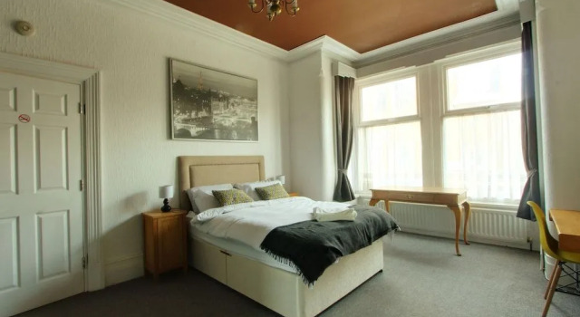 Raikes Parade Victorian Home, Забронировать Отель Отели Блэкпул 3 звезды, рядом с Конференц-центр Winter Gardens, 3*