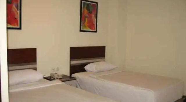 Belle View Hotel, Varaa Hotelli Semarang Central Java, lähellä Police Academy