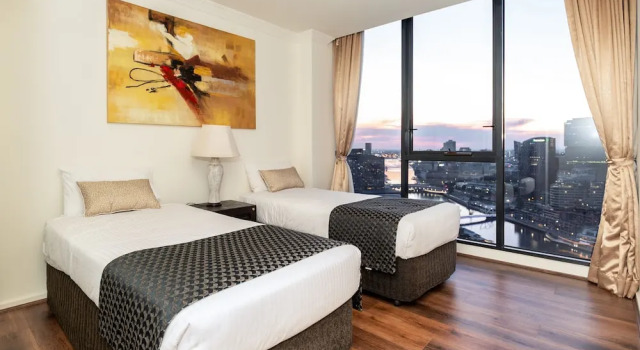 Felix and Rome, Book Apartment Melbourne 